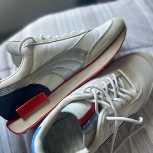 Puma Men's Cream and Red Sneakers